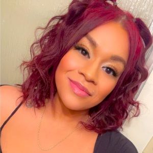 Meet your Posher, Crystal